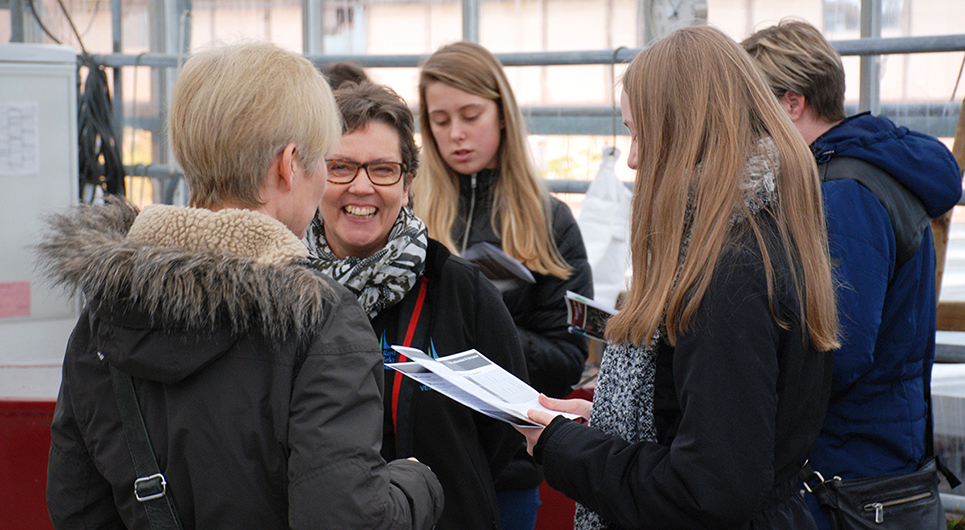 Vejlederne havde travlt, for der var stort ryk-ind og interesserede spørgsmål, da Roskilde Tekniske Skole holdt åbent hus på syv adresser.