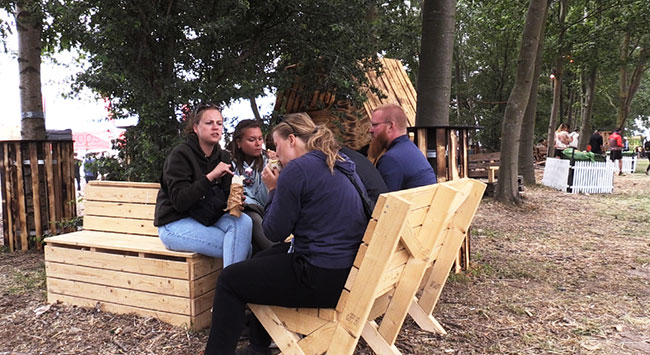 Roskilde Tekniske Skole har møbler i Central Park