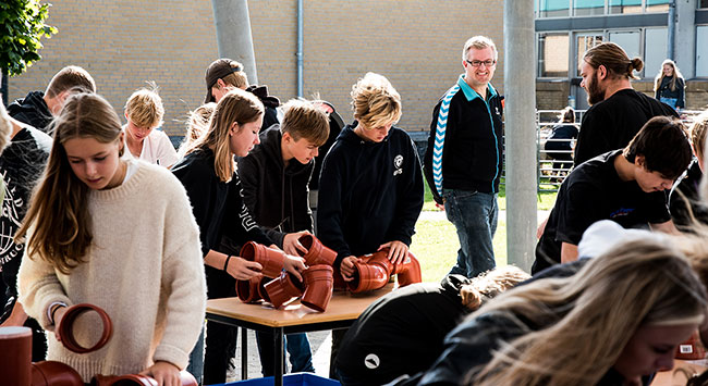 Skills Stafet, dag 1: Sol fra en skyfri himmel, og humøret i top