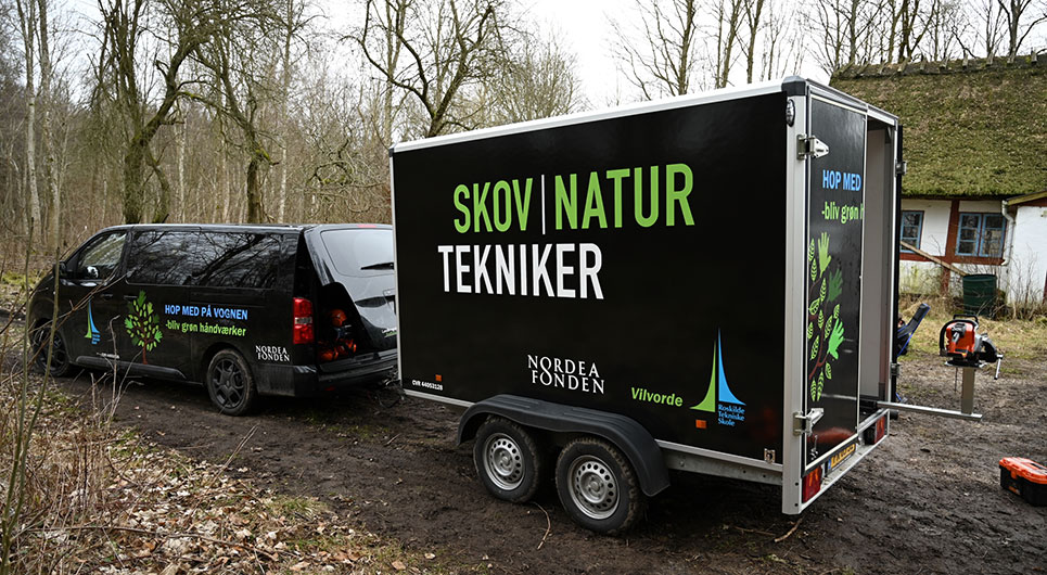 Fondsmidler til mini-busser, trailer og grej til skov- og naturteknikere